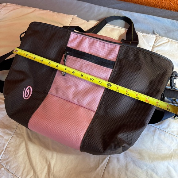 Timbuk2 Cargo Tote Bag, Rugged, Crossbody Strap, Pink and Brown - Picture 9 of 13